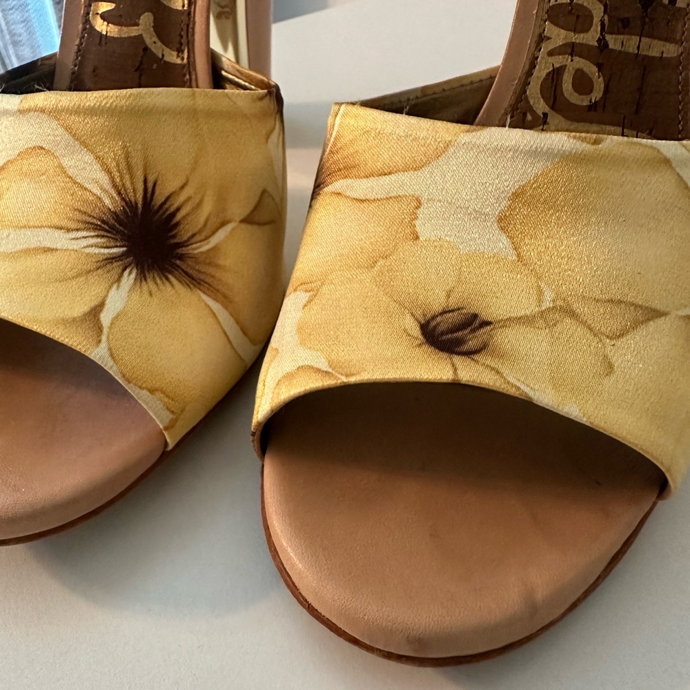 Sam Edelman Tan and Yellow Floral Women's Heels - Picture 8 of 9